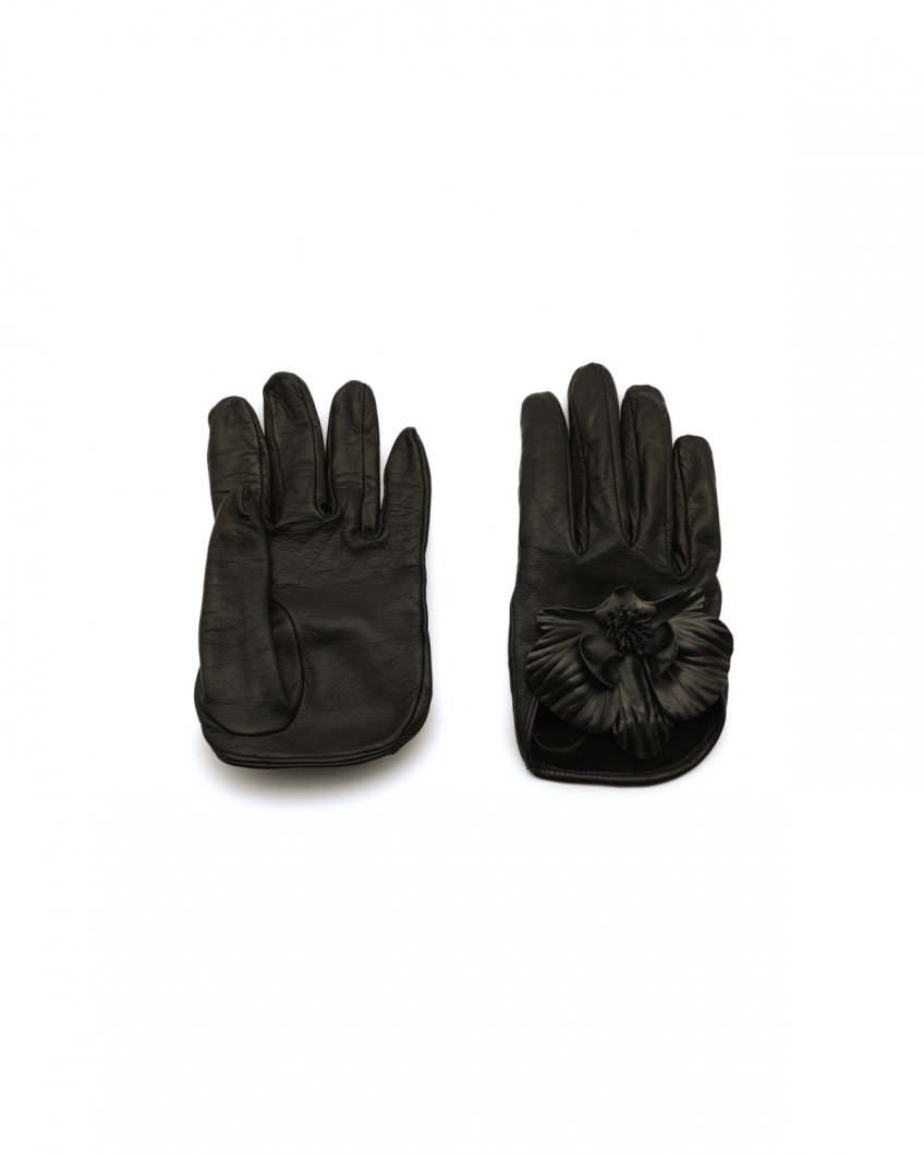 Embellished leather gloves