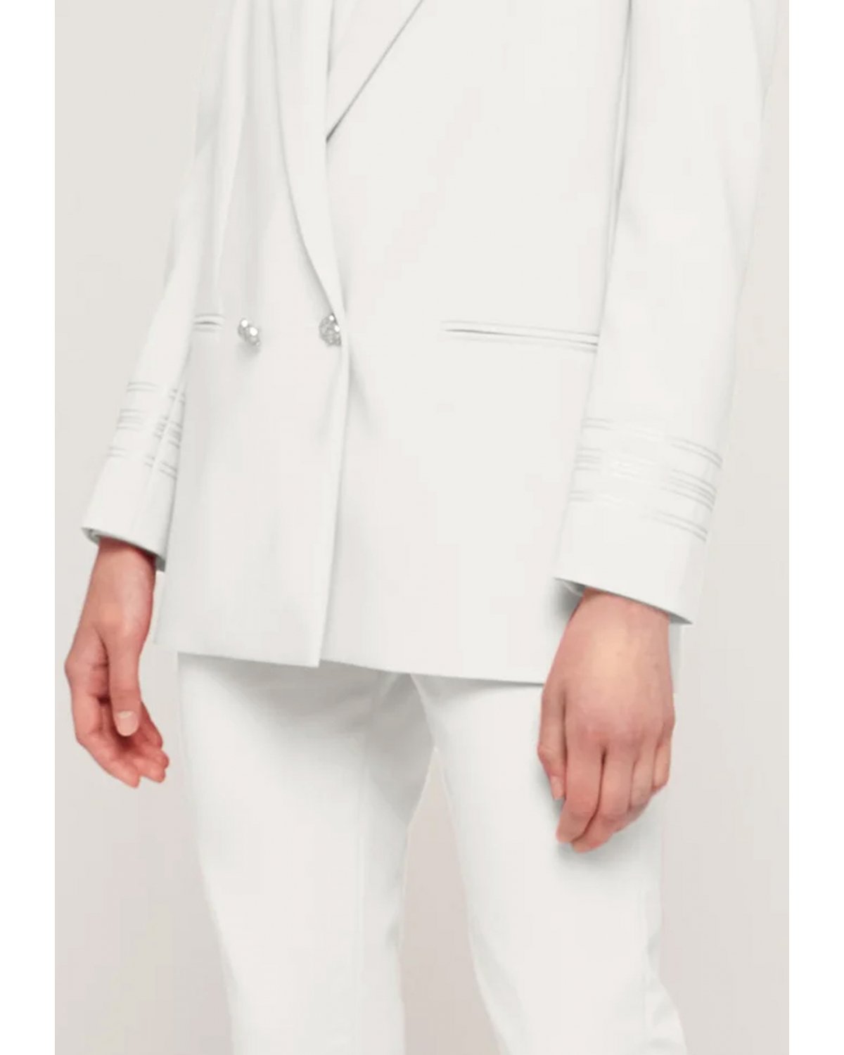 Long white blazer | Spring Summer 2023 Collection, 73_74, Cruise 2023 Collection, Warm weather wear, Ready to Wear, Spring days, Spring suits, Mid season sale -40%, Summer Sale | Genny