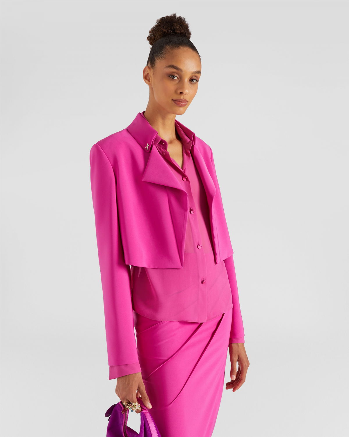 Cropped jacket with lapels | Resort 2024 Collection, Valentine's Gifts, Spring Summer 2024 Collection, EID , Sale, -40% | Genny