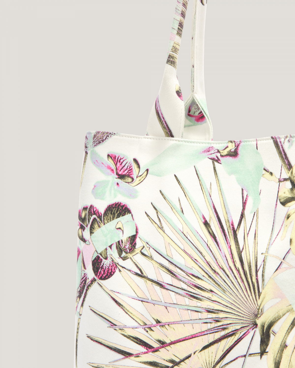 Tote bag with flower jungle print | Spring Summer 2025 | Genny