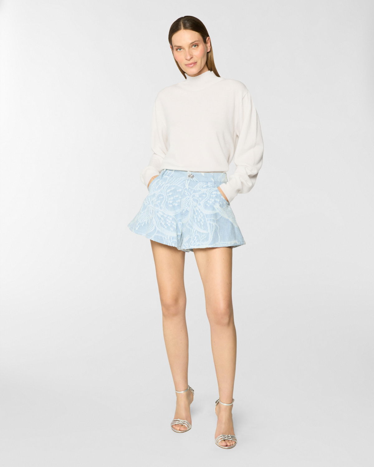 Flared jacquard orchid denim shorts | Pre Fall Collection 2025-26 | Genny