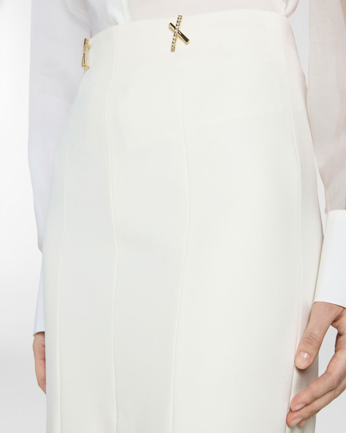 Pencil skirt with front slit | Pre Fall Collection 2025-26 | Genny