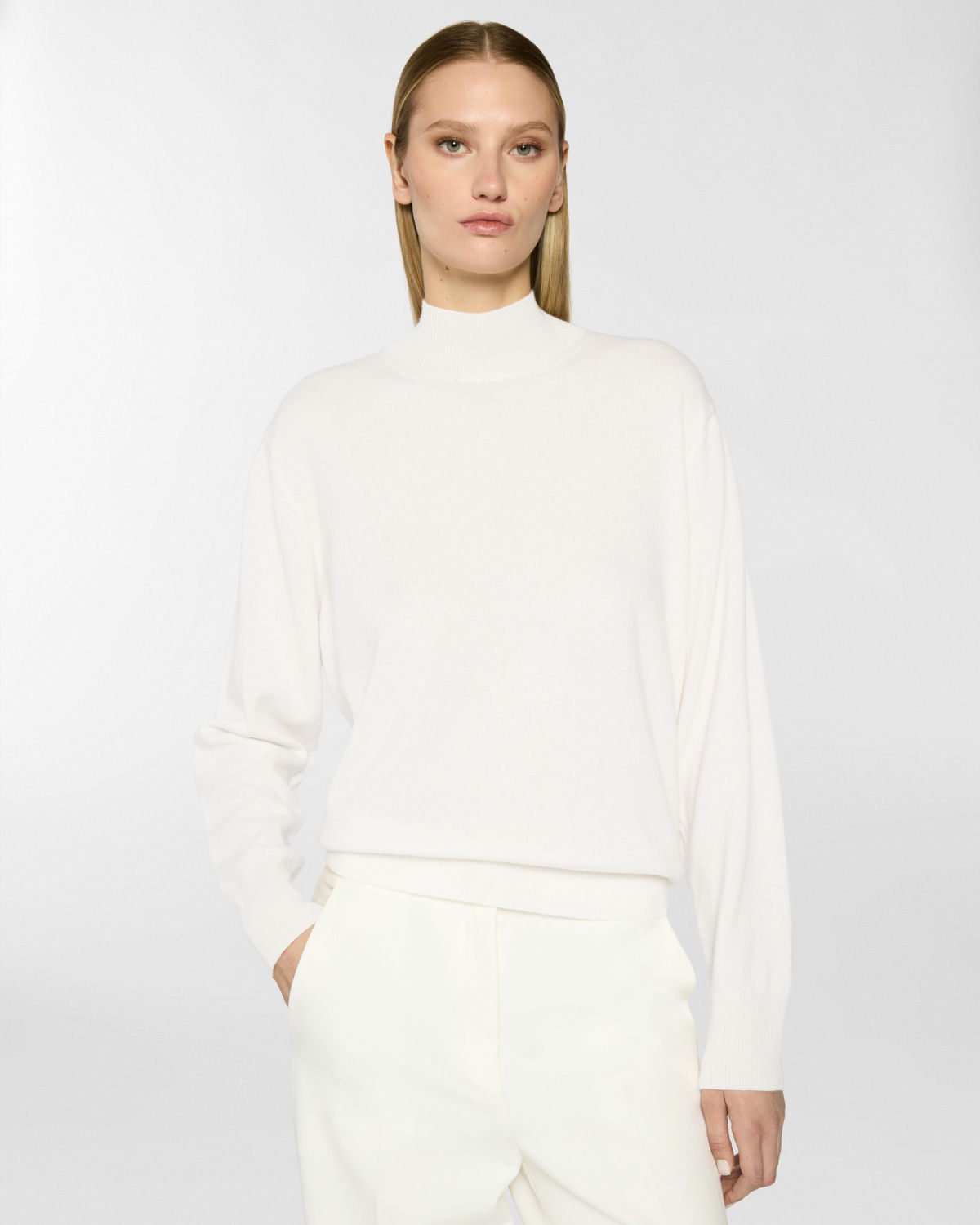 Cashmere turtleneck | Pre Fall Collection 2025-26 | Genny