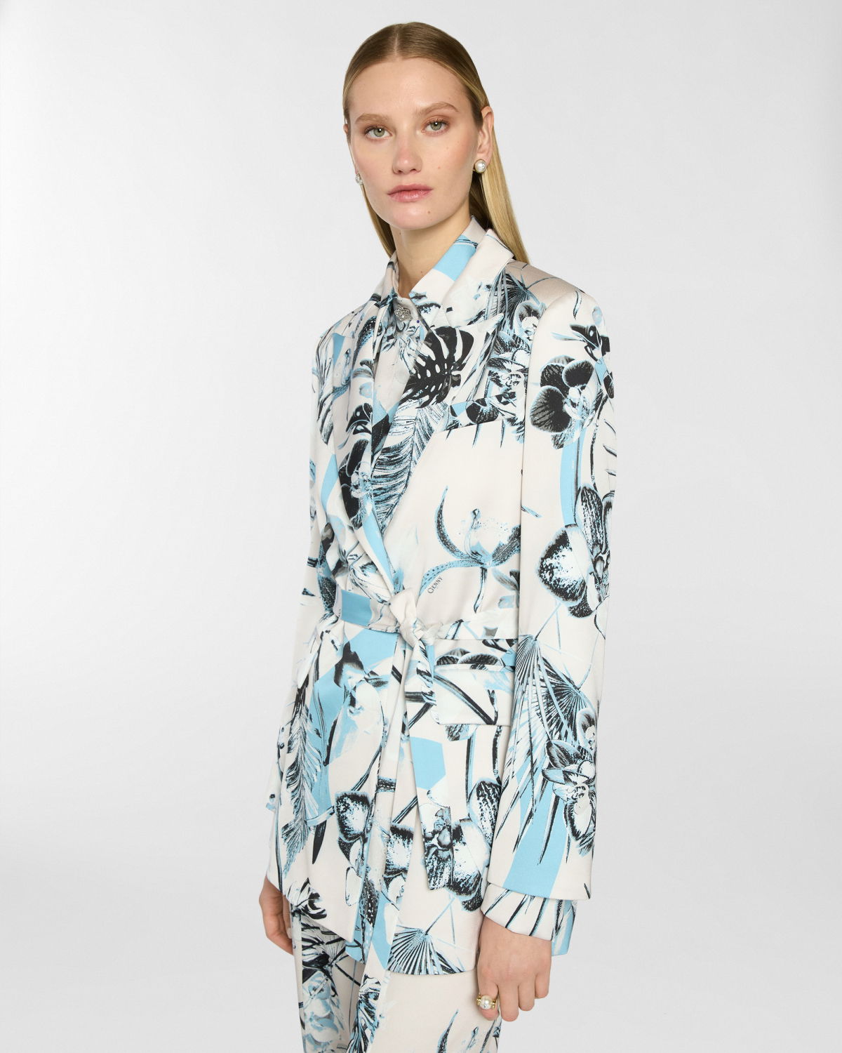 Anversa Jungle deconstructed blazer | Pre Fall Collection 2025-26 | Genny