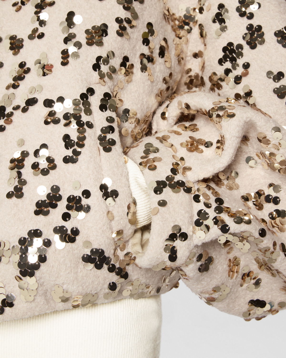 Bomber with voluminous sleeves and sequins | Pre Fall Collection 2025-26 | Genny