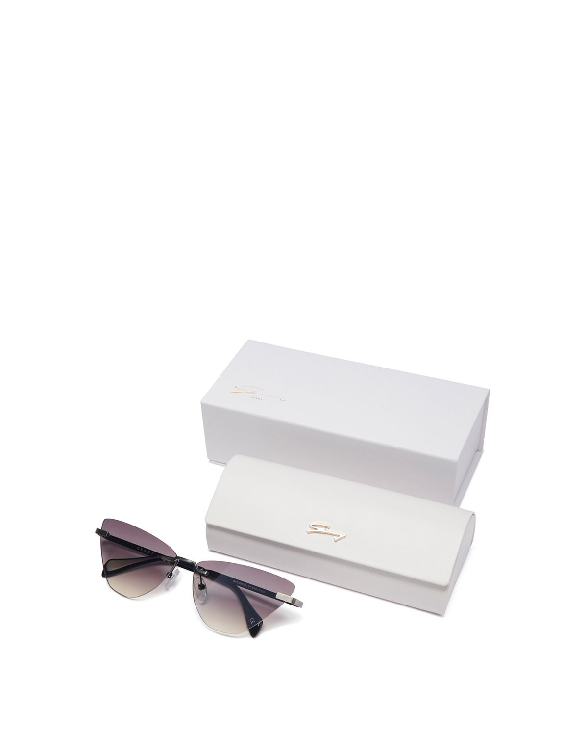 Silver cat-eye sunglasses | Sunglasses, Ricercabili, Accessories | Genny