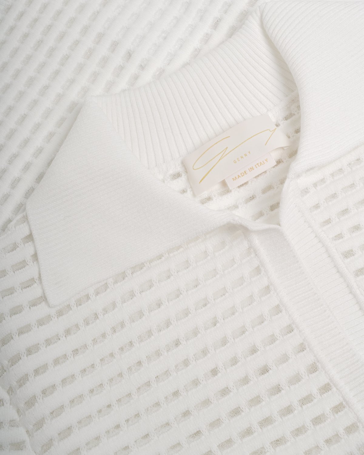 Top in maglia bianca a lavorazione tridimensionale | -30% | Genny