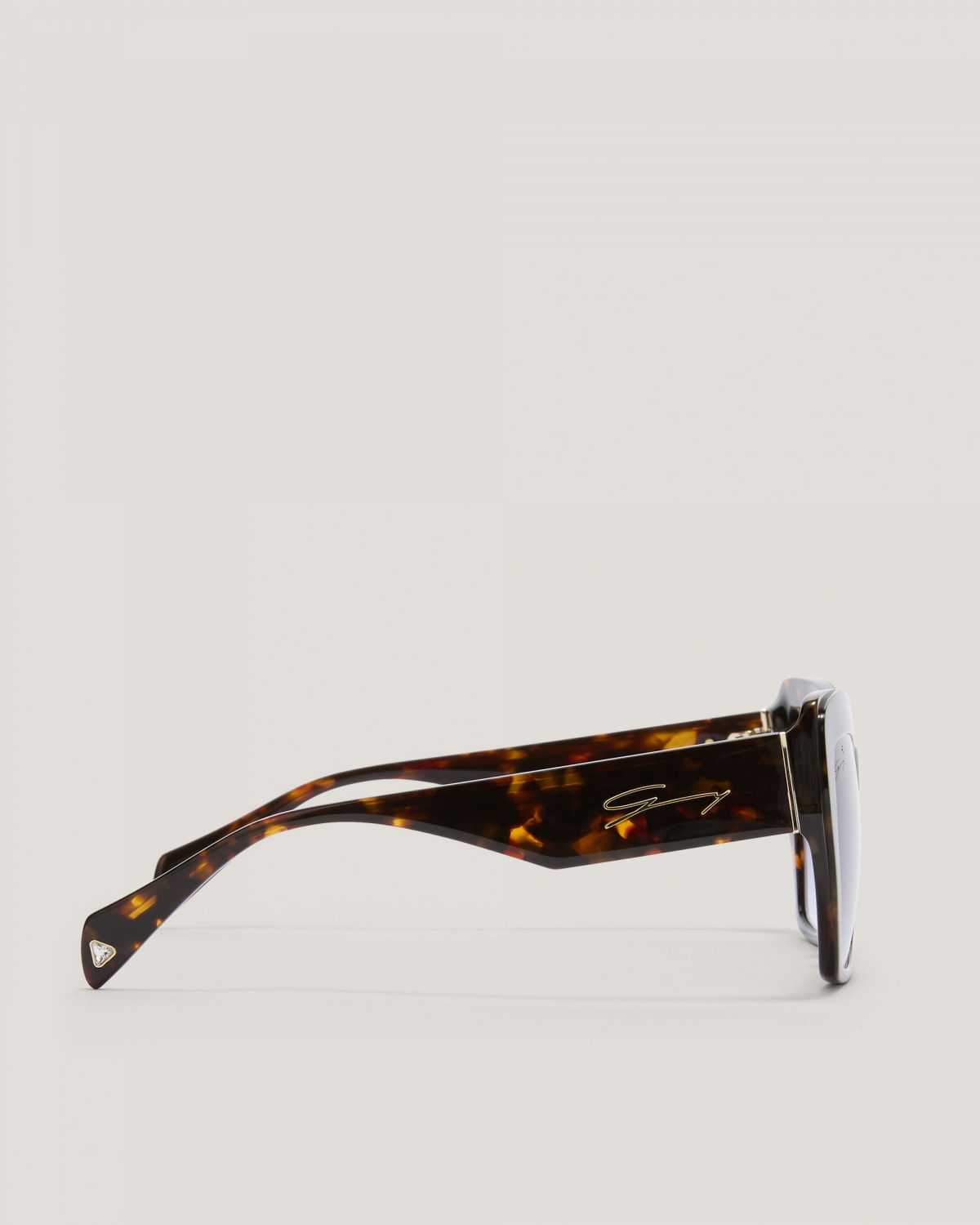 Tortoiseshell Sunglasses | Sunglasses, Fashion gifts for her, Ricercabili, Highlights, Fall Winter 2025, Accessories | Genny