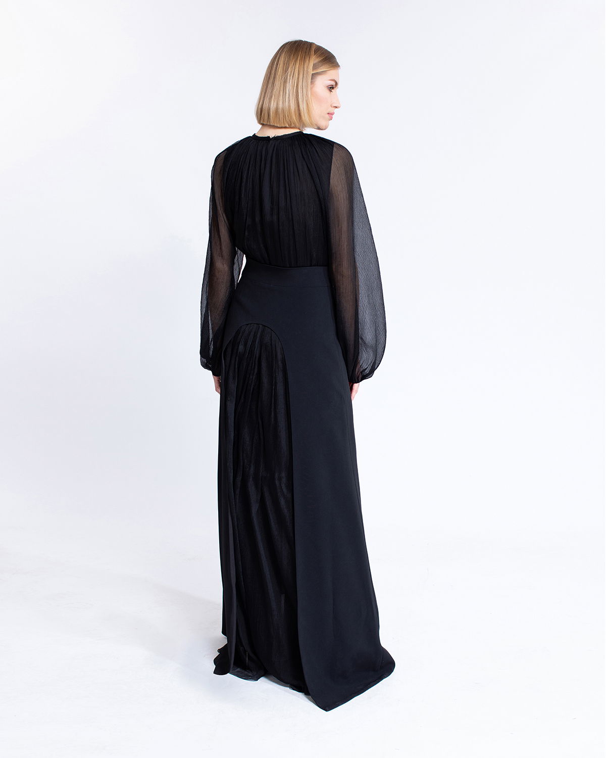 Black Long gown in pleated silk crépon | hide_category | Genny