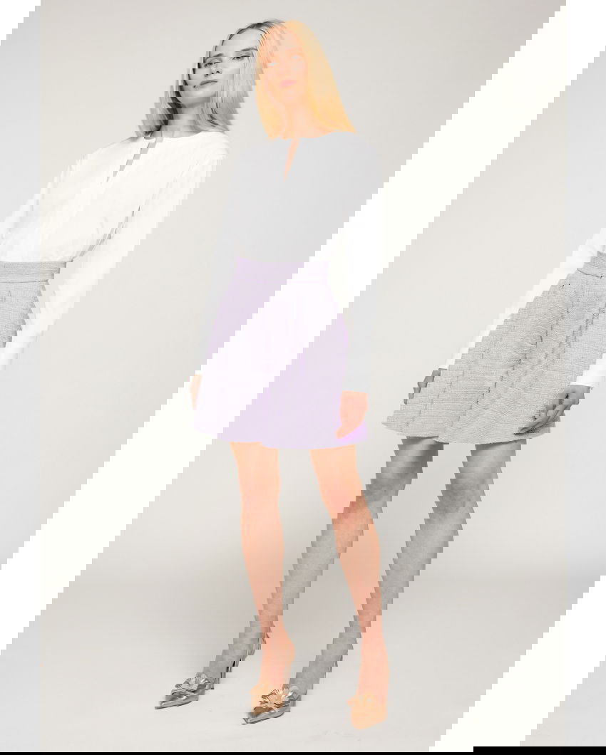 Shorts with pleats