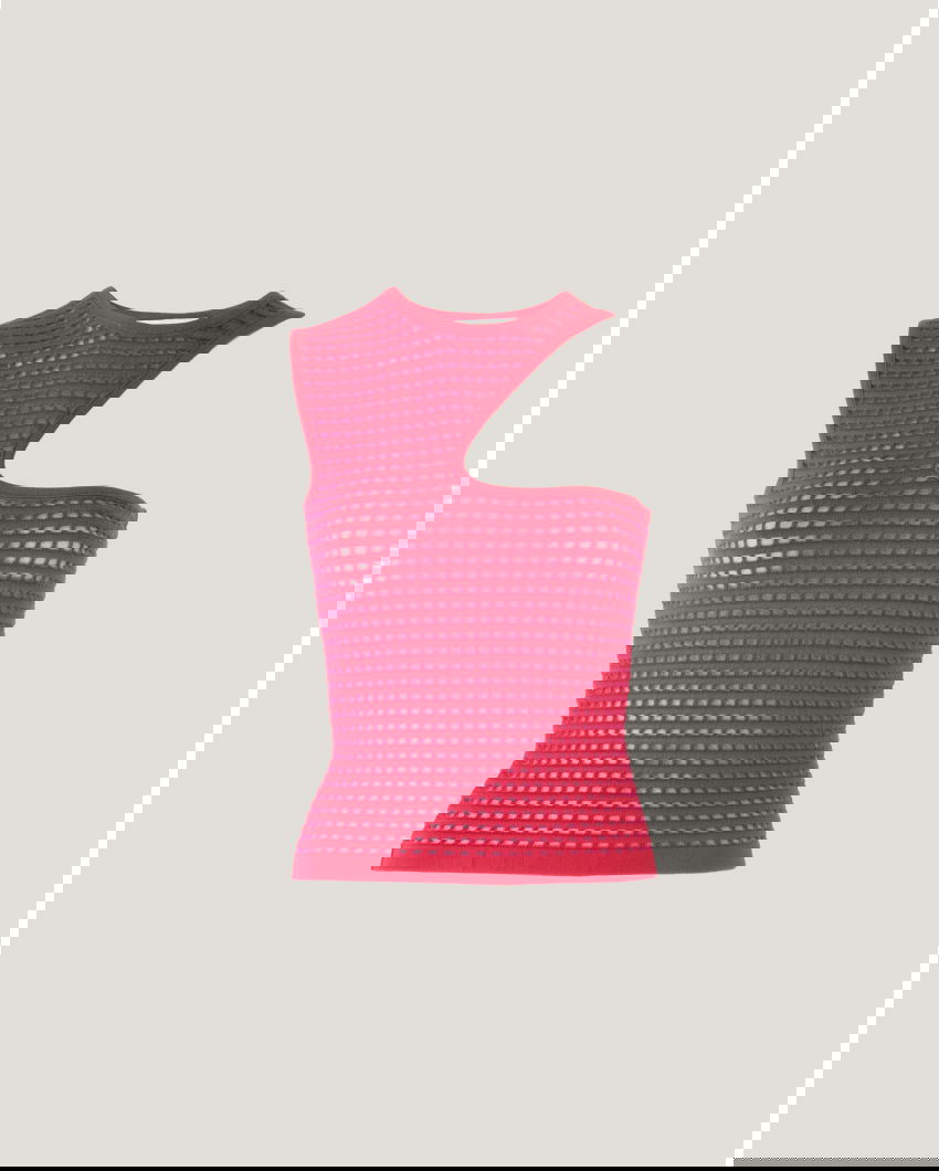 Asymmetrical iconic top 