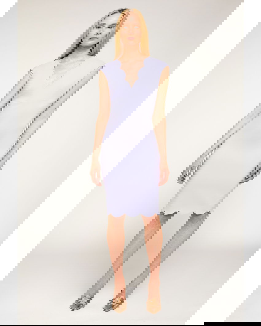 Cocktail dress with scalloped profiles