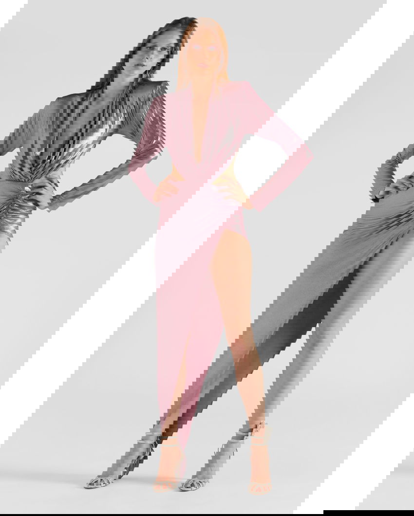 Laminated evening dress with slit