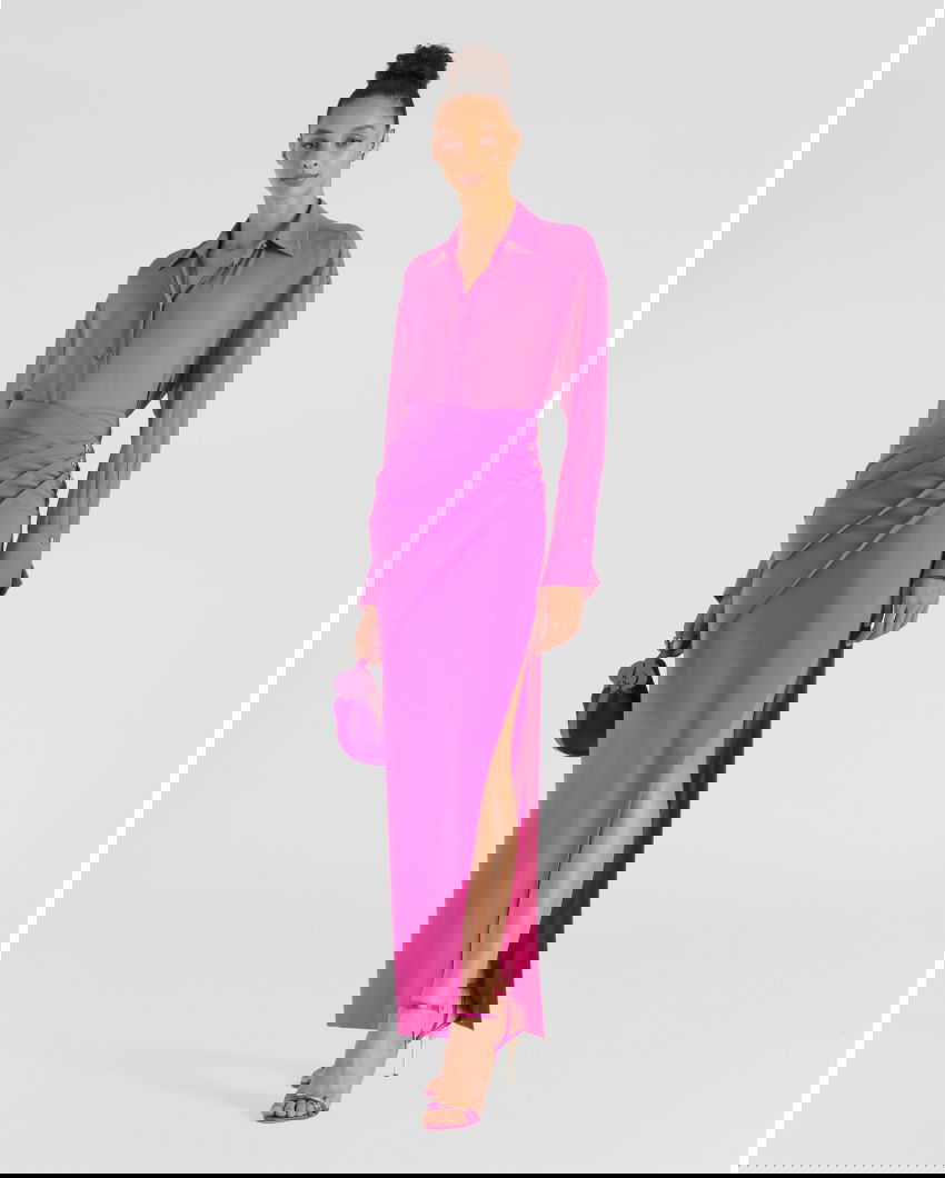 Long skirt with slit